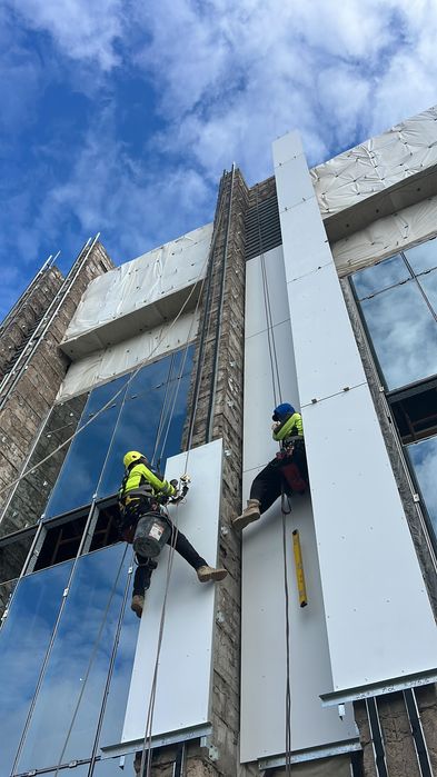 Услуги Альпинист Мойка окон