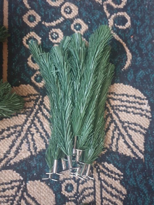 Ветки от ёлки, елка, ёлка, ветки для венков, поделок,  рукоделие,.