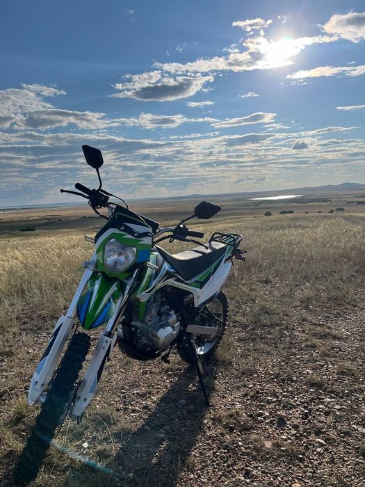 Эндуро Racer 200 кубов / Мотоцикл