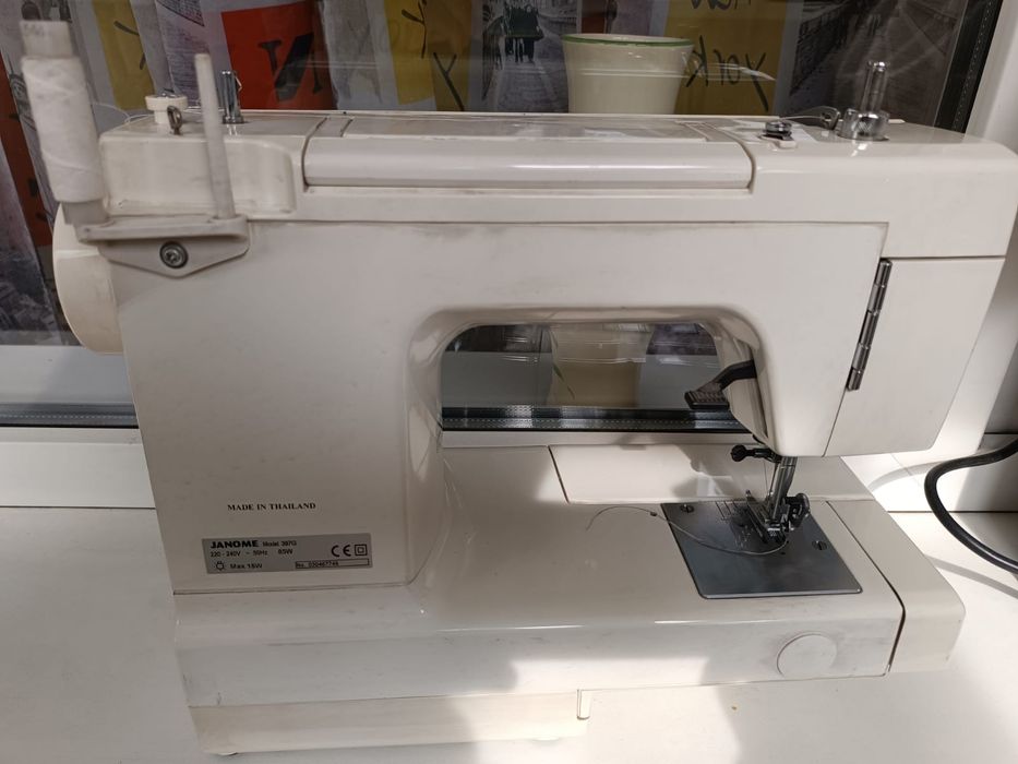 Швейная машинка janome