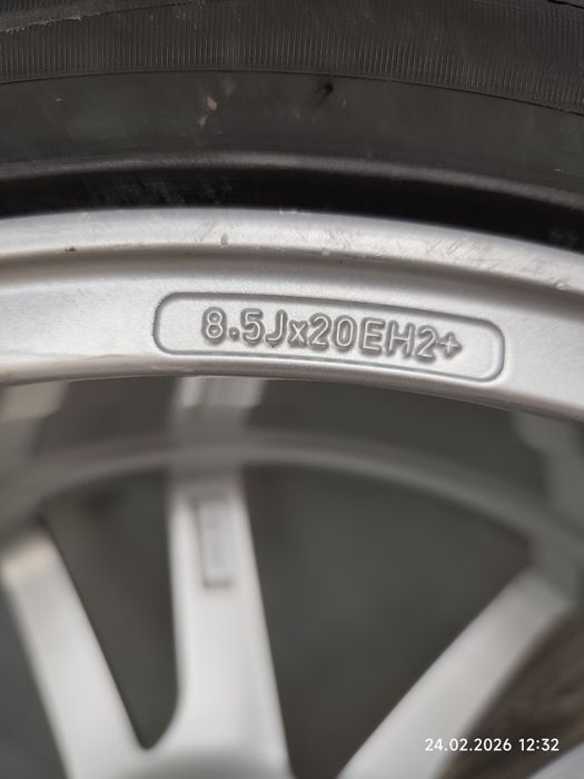 20/5/112-МЕРЦЕДЕС Ц и Е класа,с добри ЗИМНИ гуми -255/35/20-перфектни