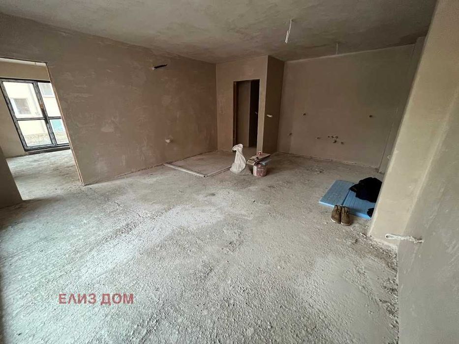 Тристаен апартамент в гр. Варна, р-н Окръжна болница