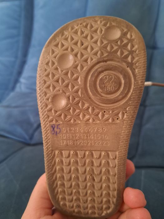 Продам осеннюю обувь