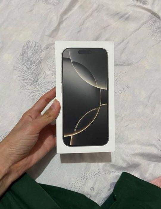 Продам айфон 16 про