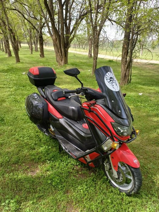 Skuter N Max sotiladi full variant