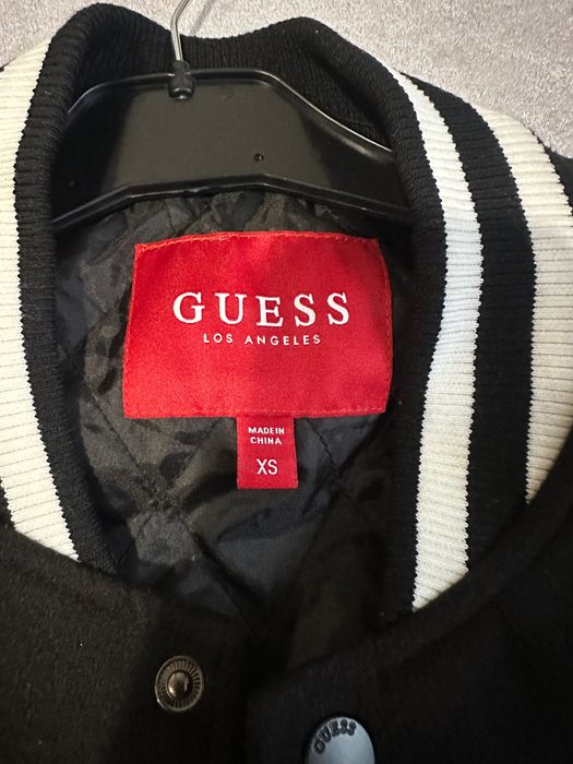 Мъжко яке Guess размер XS