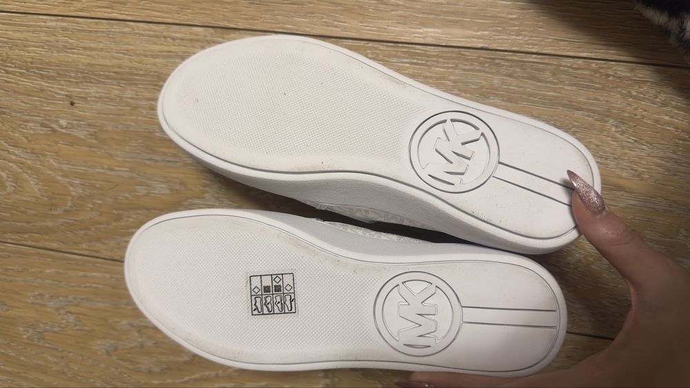 Белые слипоны оригинальные с Америки Michael  Kors