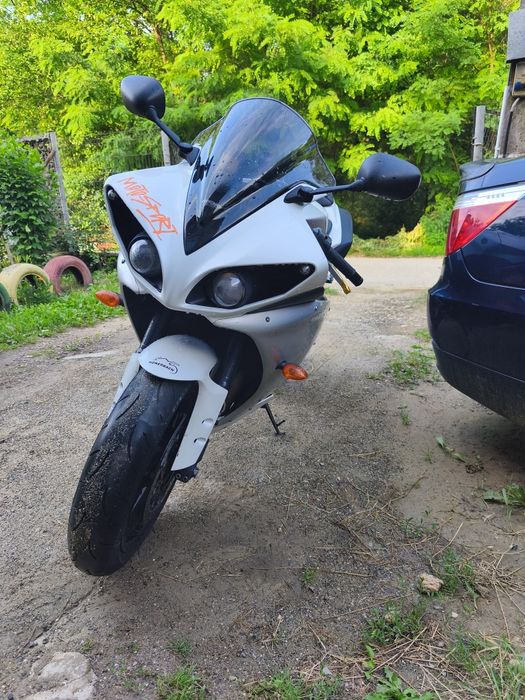 Yamaha yzf r1 rn22