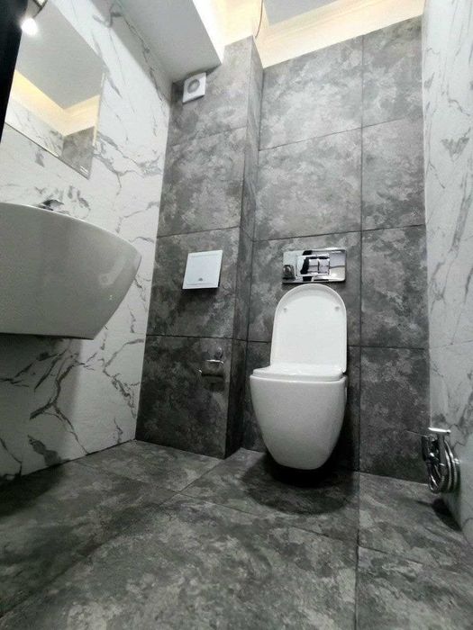 Продается офисное помещение в бизнес центре. 350м2 с ремонтом