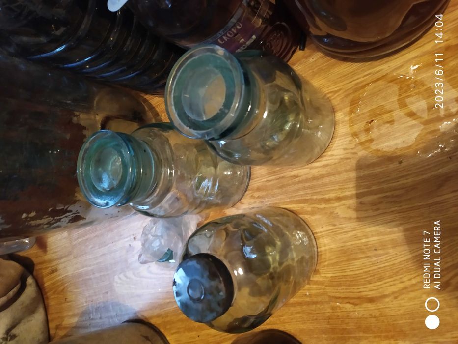 стеклянные банки с крышками  из  стекла.