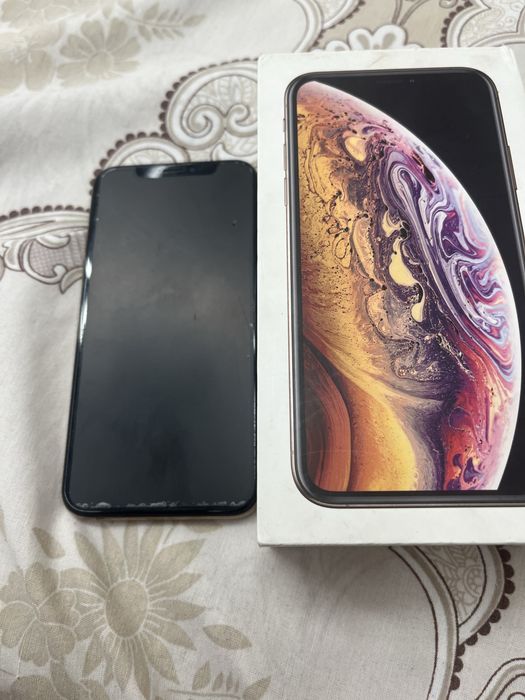 Продам айфон xs