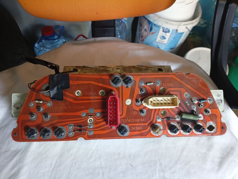 Шиток прибор или панель спидометра от ваз 2110