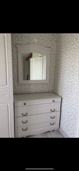 Комод с зеркалом, срочно!!!