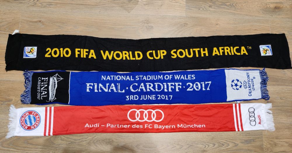 Колекция футболни шалове