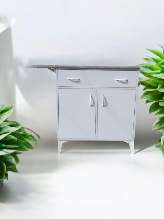 Гладильная доска+комод    Gladilnaya doska 
Качество отличное 
Бежевый