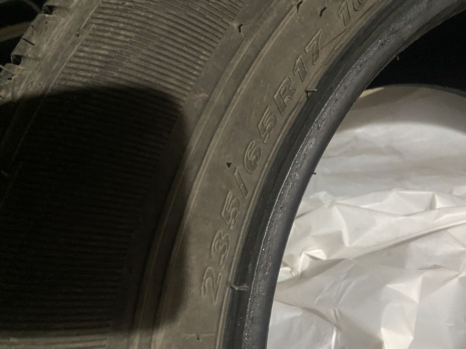Продам всесезонные шины в очень хорошем состояние