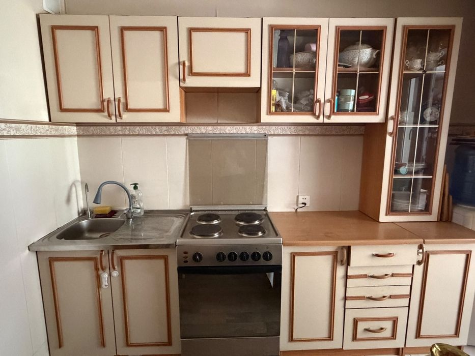 Продаю кухонную мебель