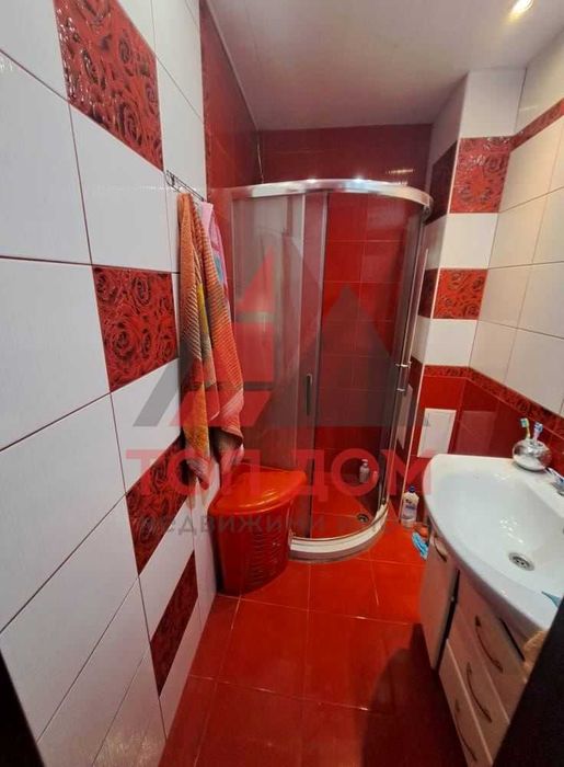 Дава се под наем Четиристаен апартамент в Варна, Младост 1 - 82 кв.м за 663 € - Снимка #12