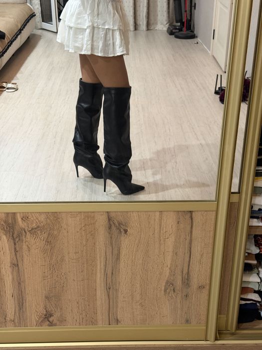 Продам женские сапоги