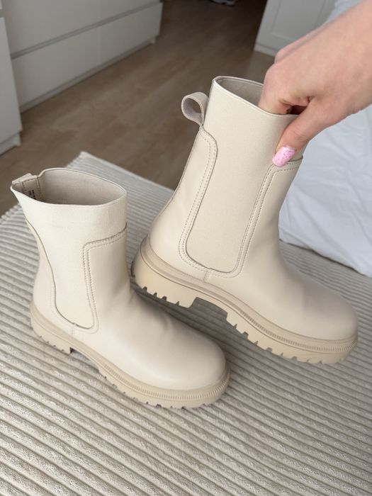 Botine din piele naturala