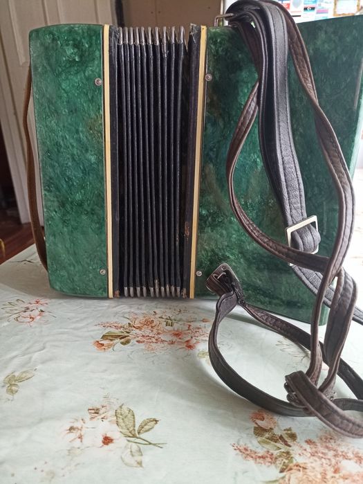 Аккордион  продам