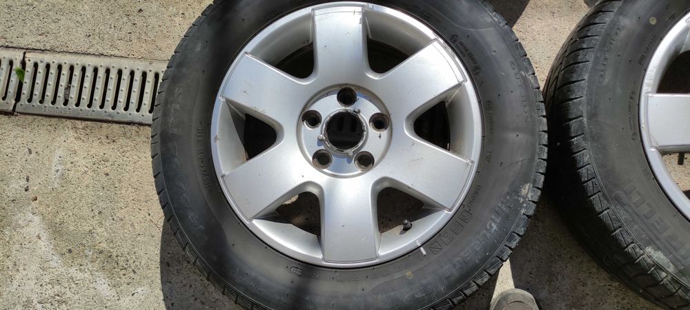Продавам  оригинални алуминиеви джанти  за Vw    5 x 112 15 цола