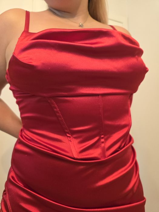 Червена дълга рокля Wall G