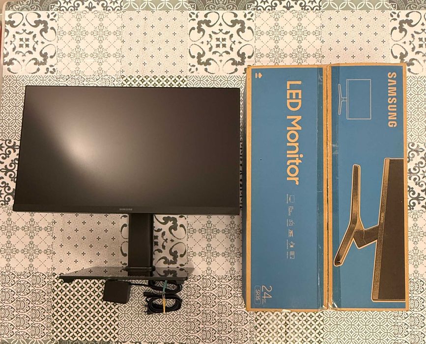 Монитор Samsung S24R356FHU (23.8", FHD, IPS, 75 Hz, AMD FreeSync, стойка)