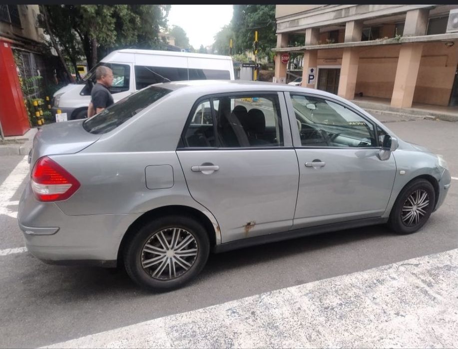 Nissan Tiida 2008