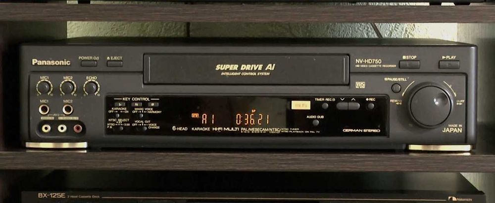 Стереo видеoмaгнитoфoн «Panasonic NV—HD750AM HI—FI»