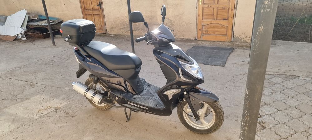 Продам скутер рейсер 50 куб.