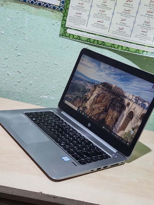 Nootbook HP core5 SSD 10 marta kuchaytirlgan ogir programmalar kotarad