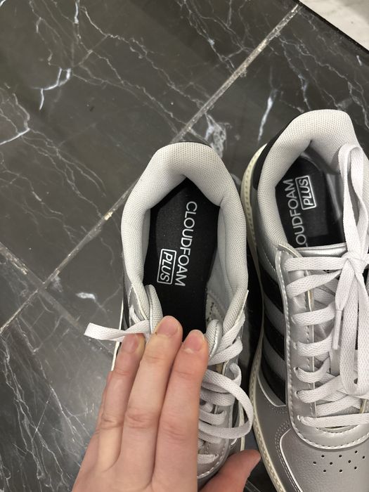 Кроссовки Adidas