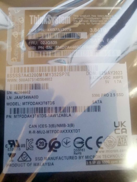 2x 2,5" SSD 3.84TB Thinksystem 02JG535, Micron 5300 Pro SATA 6Gb/s