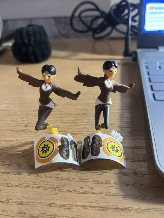 продам фигурки киндер с серии Леди баг