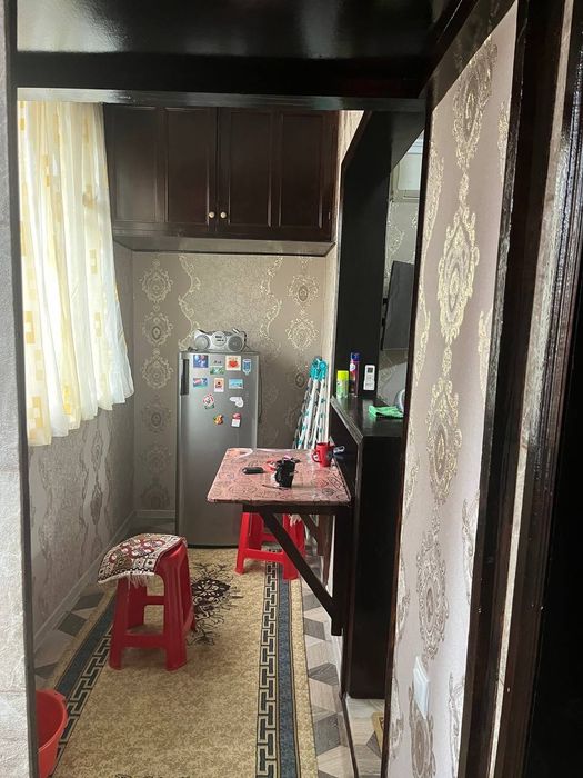 Аренда. 1.хонали метро беруни олдида оилага берилади