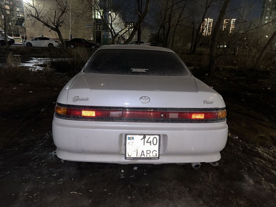 Машина Toyota Mark ||