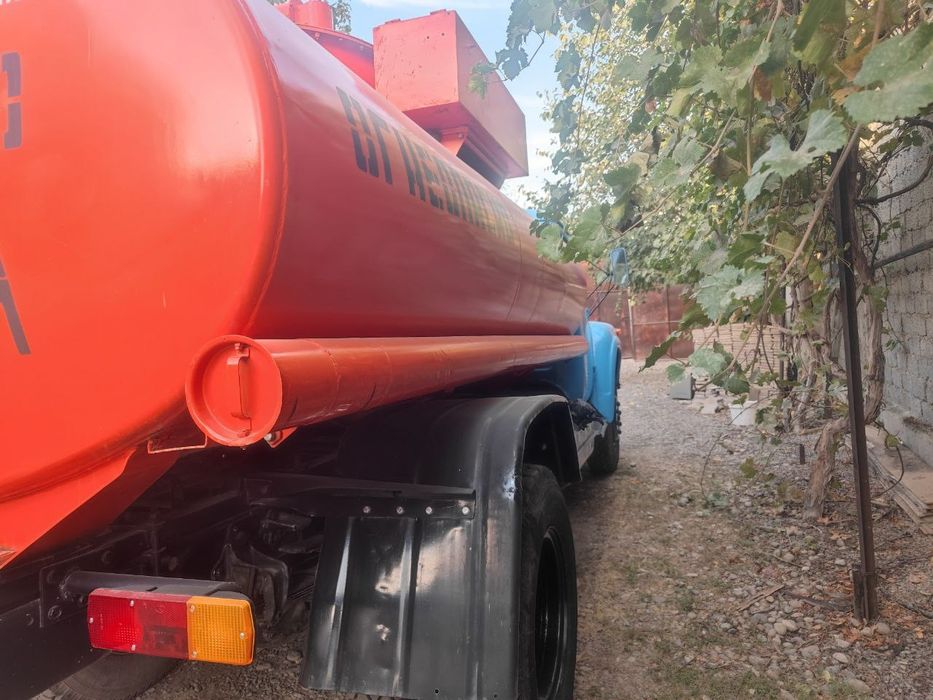 Зил 130 сотилади