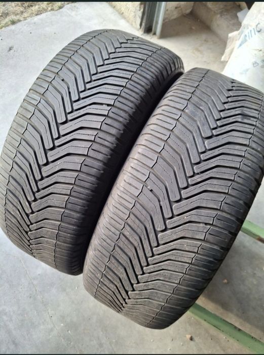 2 Anvelopele m+s 215 55 r17 Michelin