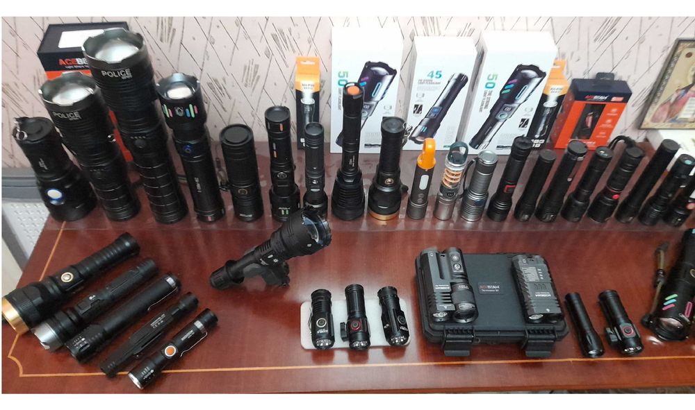 Lanterne led metalice de putere mare cu zoom acumulator litiu 18650