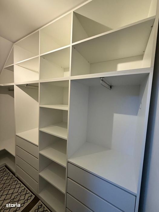 Casa tip duplex la intrare in Ipotesti