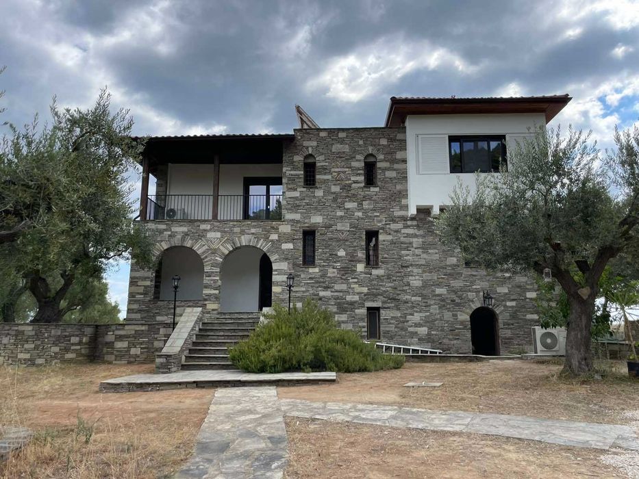 Луксозен имот за собствен дом/бизнес в Гърция