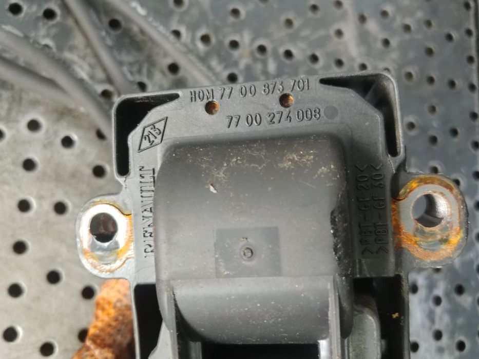 bobina inductie 1.2 b  renault twingo clio 2 kangoo   7700873701  7700274008