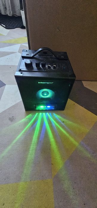 Boxa karaoke, in stare perfecta de functionare