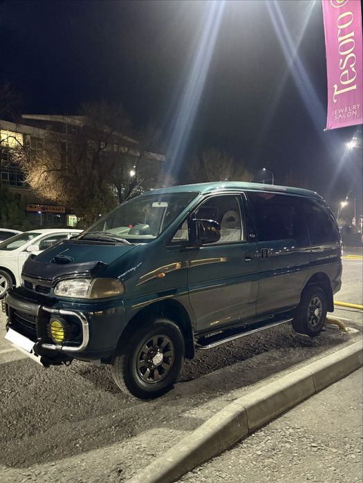 Mitsubishi Delica