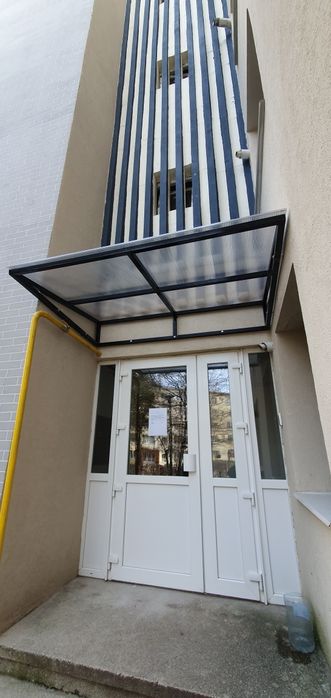 Copertina / marchiza metalică pentru balcon/terasa  700/400m