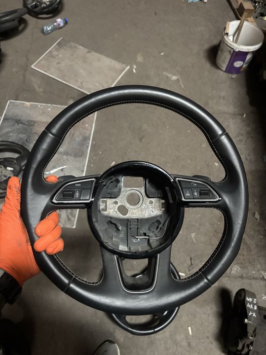 Волани за Audi
