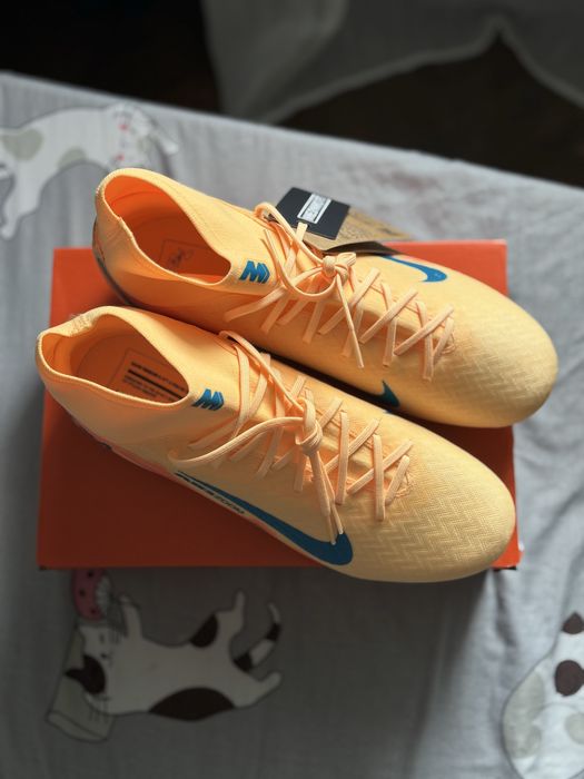 Ghete de fotbal Marimea 44