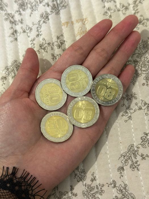 Монета 200тг 80лет