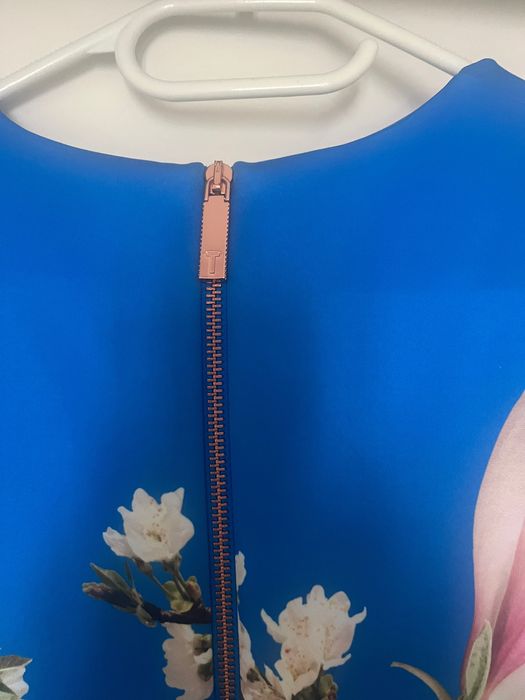 Официални рокли Ted Baker